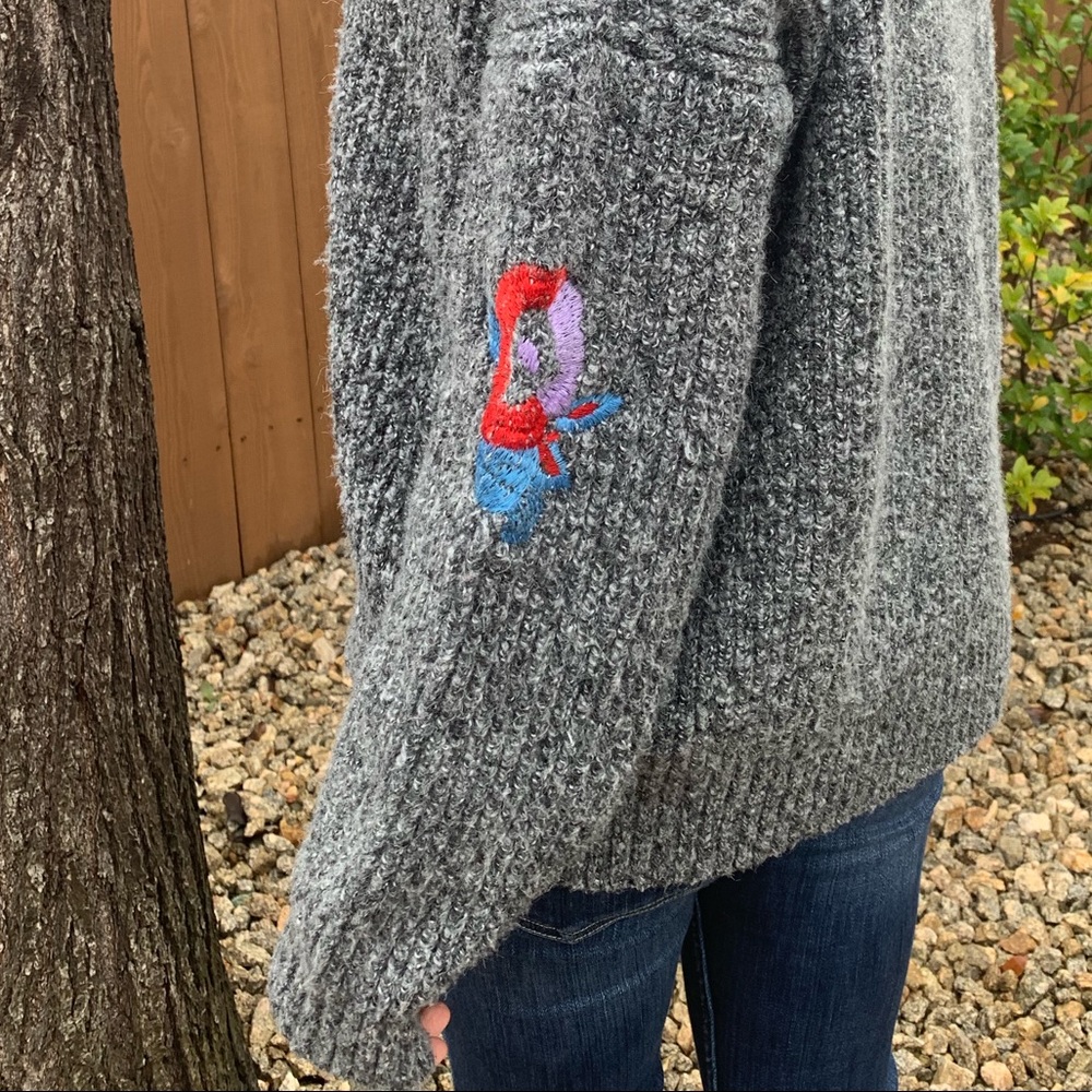 Woven Heart Embroidered Oversized Sweater - Picture 4 of 5